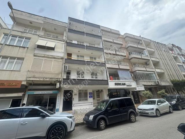 Sahile Yürüme Mesafesinde Merkezi Konumda Satılık 3+1 Daire