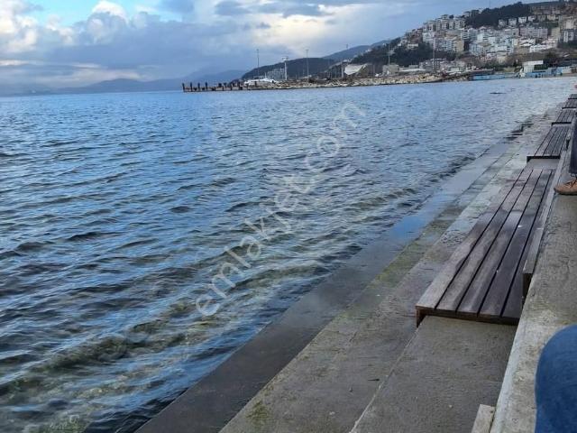 Sahilin Dibinde Satılık 3+1 Çift Cephe Çift Balkon Daire