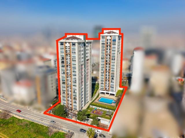 Sahrayıcedit Site İçi, Yüksek Tavanlı 4+2 Satılık Dubleks Daire
