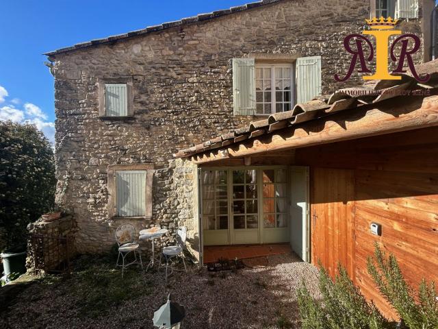 Saignon, maison de village avec jardin. 110m² Saignon