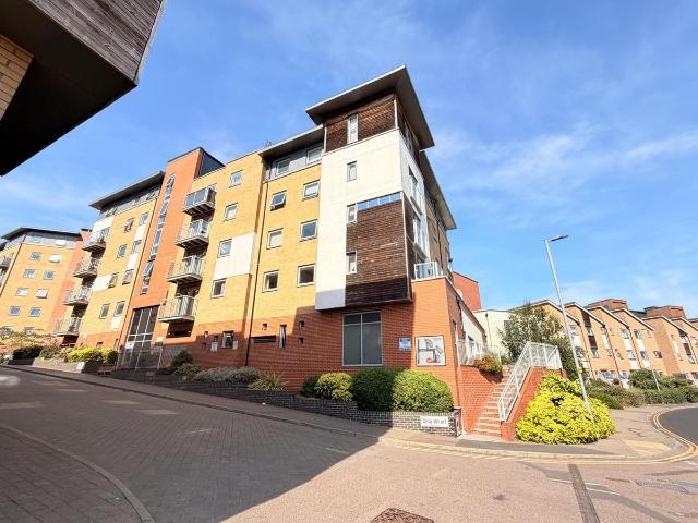 Sail House, Ship Wharf, Colchester, Essex CO2, 2 bed flat to rent, £1,300 pcm | PrimeLocation