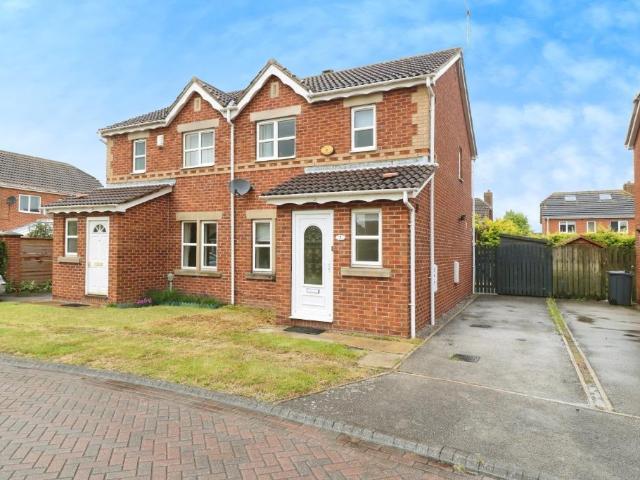 Sailors Wharf, Hull, HU9 3 bed semi detached house to rent £1,100 pcm £254 pw