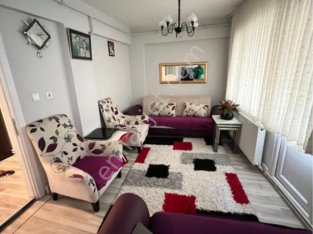 Saim Gencay Gayrimenkulden Gemlik Halitpaşa Mevkiinde Eşyalı Kiralık Daire