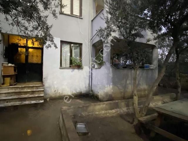 Saim Gencaydan Gemsaz Satılık 3 Katlı Müstakil Ev