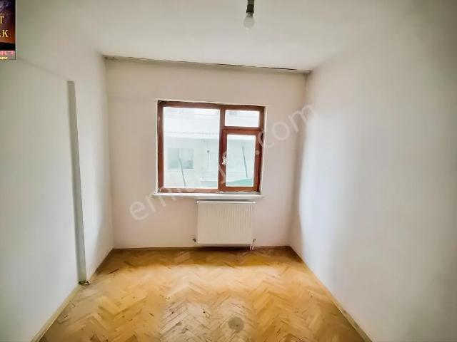 Saimekadında 3+1 Kot 2 De Kiralık Daire