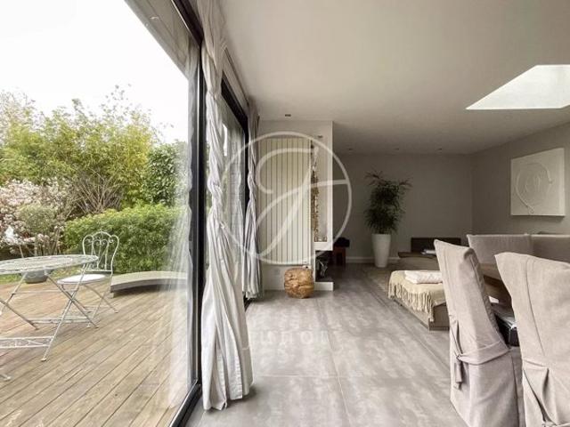 Sainghin en Mélantois – CENTRE Maison de caractère – 265m² 5 chambres Local commercial – Jardin Cave Grenier