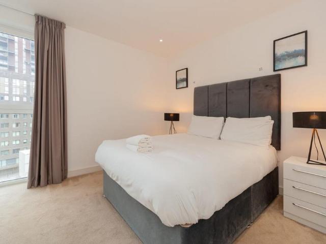 Sainsbury's, Wandsworth Road, London, SW8 2EW, United Kingdom | 2 bed apartment for rent #137838802 | Rentberry
