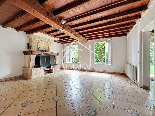 Saint Terre: Maison avec accès privatif à la Dordogne 225m² Sainte Terre