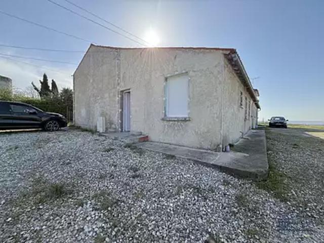 Saint Thomas de Conac 17150 Location maison 3 pièces t3 parking