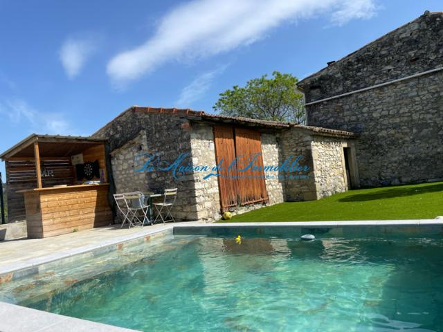 SAINT THEODORIT, Maison familiale F5 avec piscine sur 512 m2