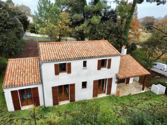 Saint trojan les bains, Grande Maison vue mer proche commer