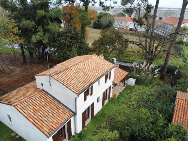 Saint trojan les bains, Grande Maison vue mer proche commer