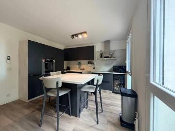 SAINT TRONC T3 MEUBLE 10°