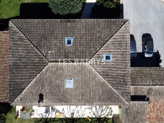 Saint Tropez: Belle maison familiale à vendre, volumes géné. 235m² Saint Tropez