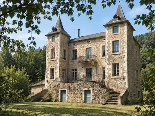 Saint Vincent Rive d'Olt 46140 Achat / Vente maison 11 pièces t11 au dernier étage terrasse