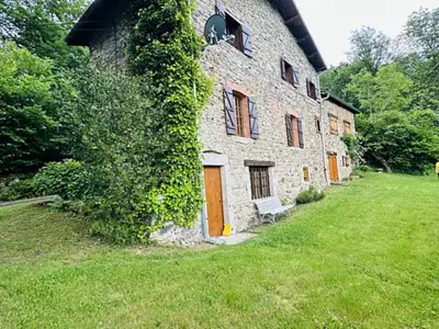 Saint Victor Montvianeix 63550 Achat / Vente maison 6 pièces t6