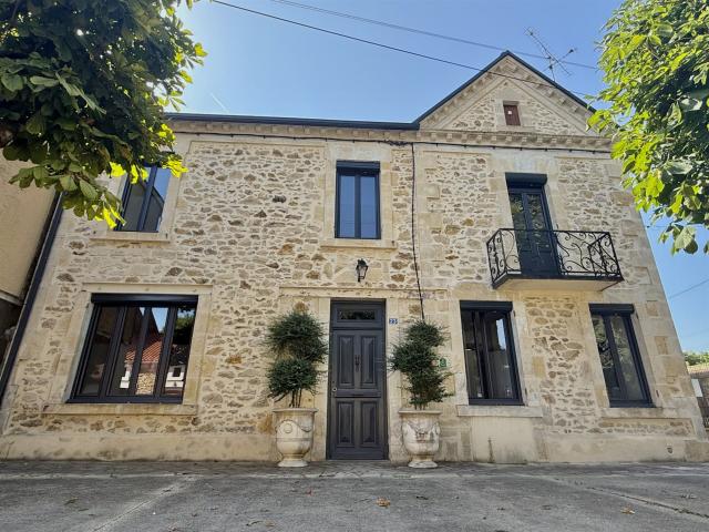 Saint Vite Maison en pierre avec 3 chambres, maison des ami. 187m² Saint Vite