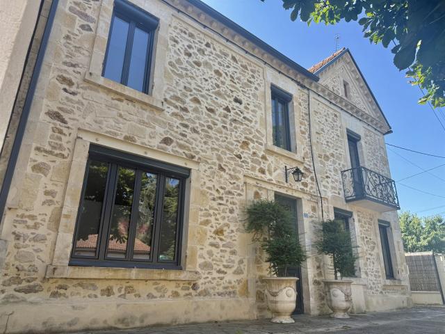 Saint Vite Maison en pierre avec 3 chambres, maison des ami. 187m² Saint Vite