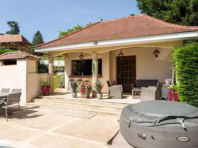 Saint Ybard 19140 Achat / Vente maison 8 pièces t8 parking