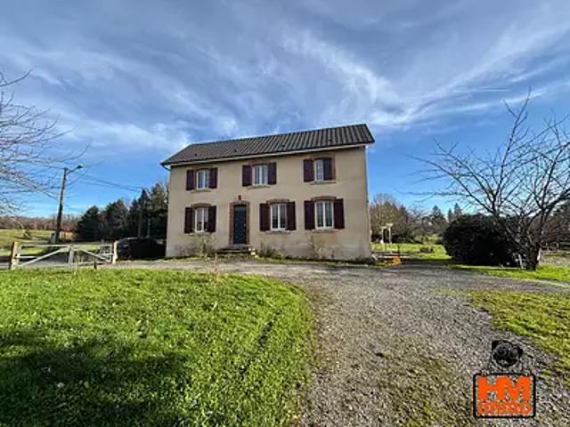 Saint Yrieix la Perche 87500 Achat / Vente maison 5 pièces t5 au dernier étage