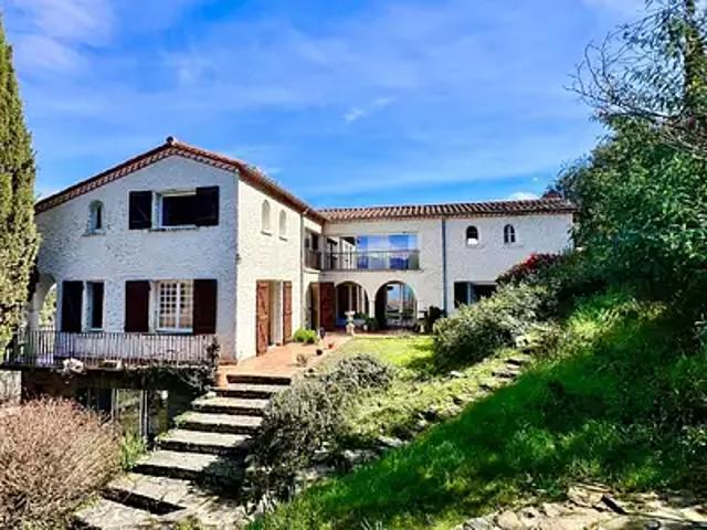 Saint Yrieix la Perche 87500 Achat / Vente maison 12 pièces t12 piscine jardin