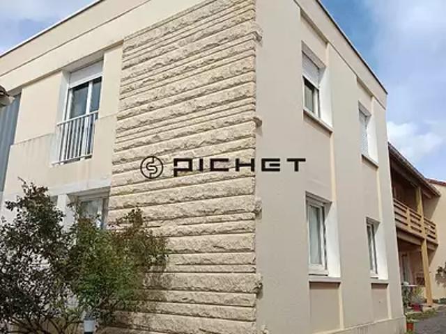 Saint Yrieix sur Charente 16710 Achat / Vente appartement 2 pièces t2 parking