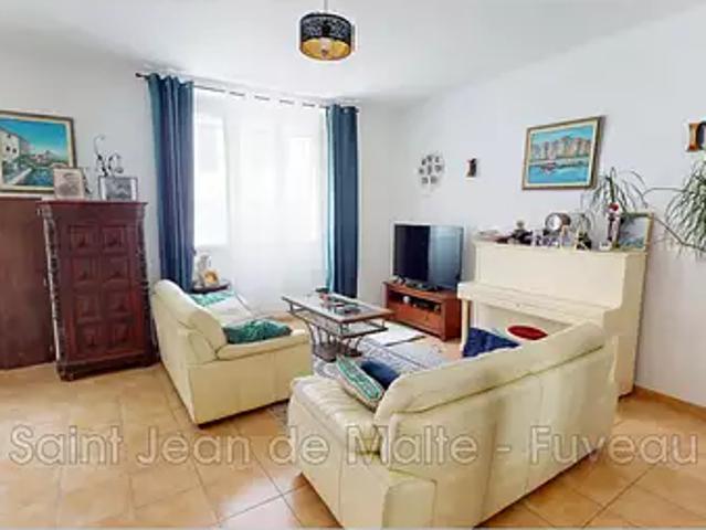 Saint Zacharie 83640 Achat / Vente appartement 5 pièces t5