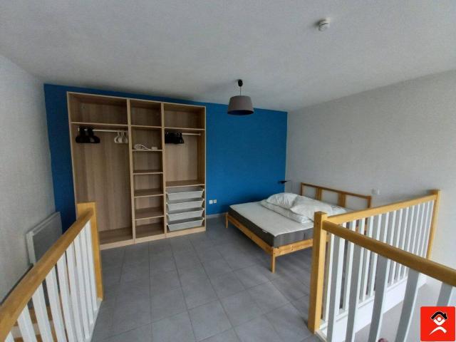 SAINT AGNE joli T2 en Duplex meublé