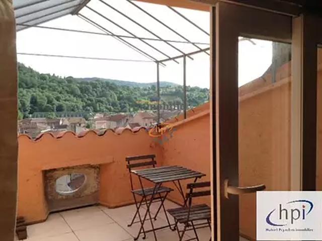 Saint Affrique 12400 Achat / Vente appartement 1 pièce t1 au dernier étage