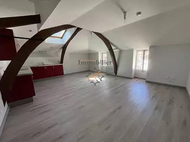 Saint Affrique 12400 Achat / Vente appartement 3 pièces t3 au dernier étage