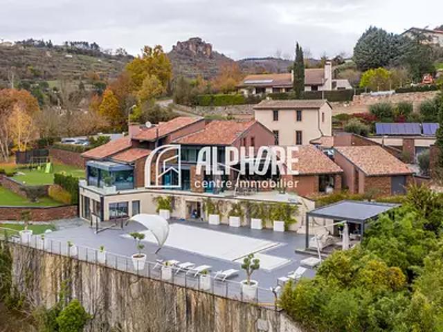 Saint Affrique 12400 Achat / Vente maison 13 pièces t13 cave parking