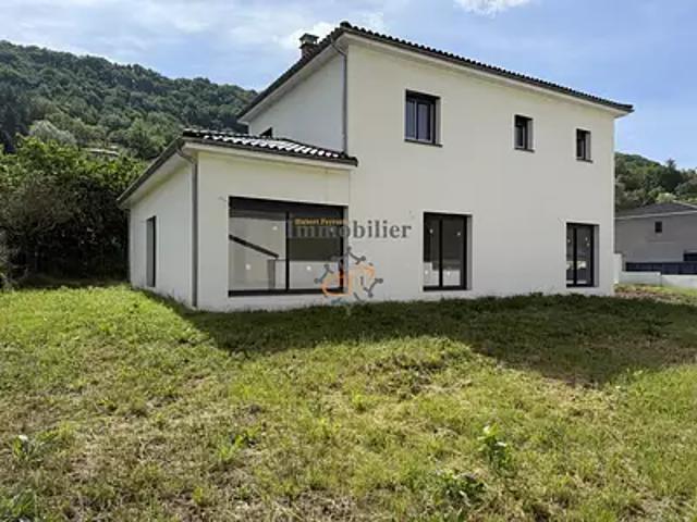 Saint Affrique 12400 Achat / Vente maison 6 pièces t6