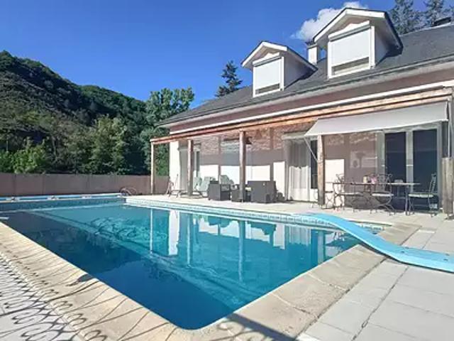 Saint Affrique 12400 Achat / Vente maison 6 pièces t6 piscine cave
