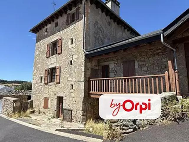 Saint Alban sur Limagnole 48120 Achat / Vente maison 8 pièces t8 jardin cave