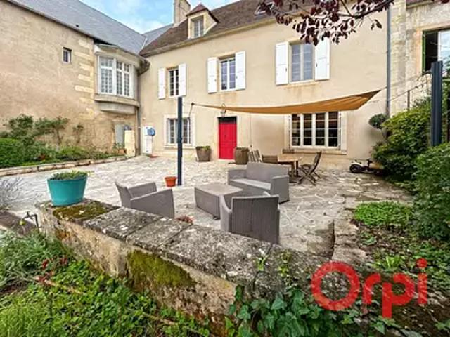 Saint Amand Montrond 18200 Achat / Vente maison 8 pièces t8 jardin cave