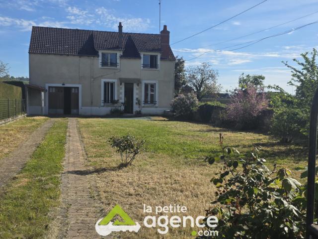 SAINT AMAND MONTROND: Maison T4 avec garage et dépendance s
