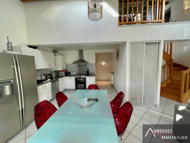 SAINT AME: Appartement F3/4 en duplex 'meublé'