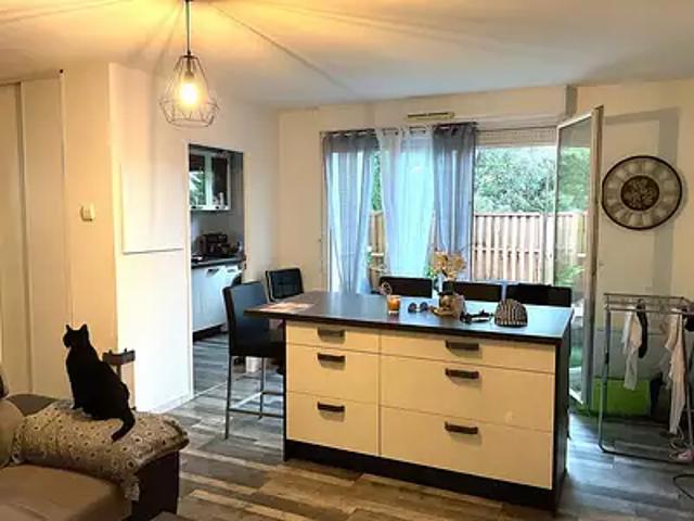Saint André de Cubzac 33240 Achat / Vente appartement 2 pièces t2 au dernier étage piscine