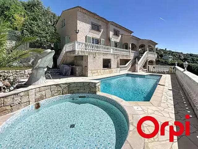 Saint André de la Roche 06730 Achat / Vente maison 8 pièces t8 piscine jardin