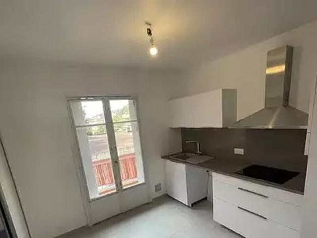 Saint André de la Roche 06730 Location appartement 3 pièces t3