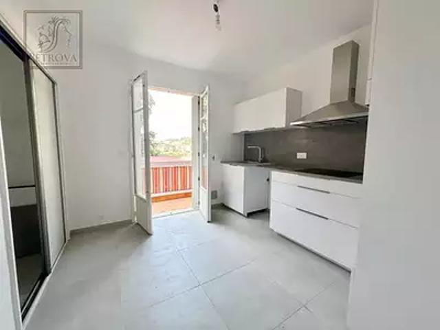 Saint André de la Roche 06730 Location appartement 3 pièces t3