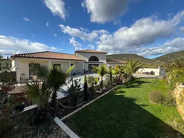 Saint André de Roquepertuis 30630 Achat / Vente maison 6 pièces t6 au dernier étage piscine