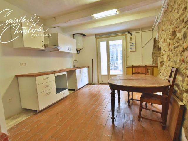 SAINT ANDRE DE SANGONIS 34725, à louer à maison de village 74m² Carrez, 2 chambres et 1 bureau avec petite cour privative