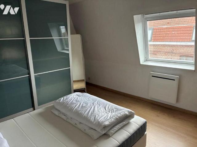 Saint André Les Lille, petite maison meublée sur 3 niveaux, 43m2, à 5mns de la citadelle, 750€