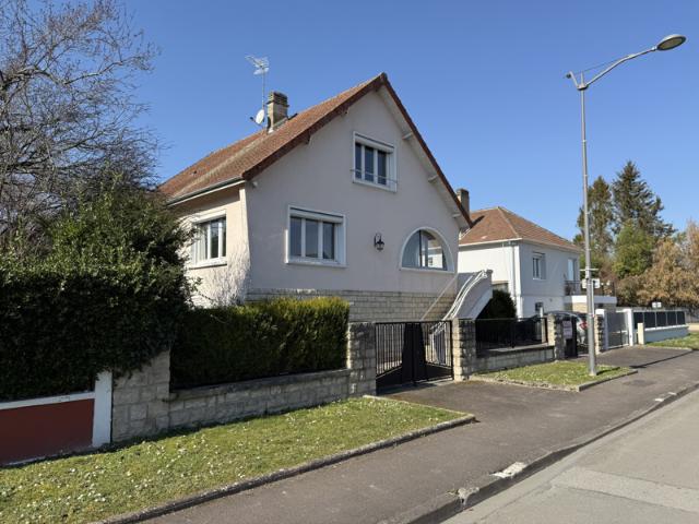 SAINT ANDRE LES VERGERS Maison 3 chambres 113 m2 avec 670
