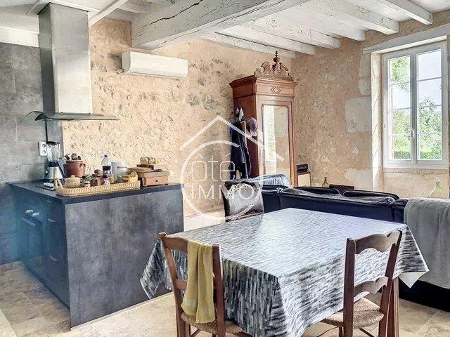 Saint Antoine de Breuilh – 174 m² – dépendances – terrain cl. 174m² Saint Antoine de Breuilh