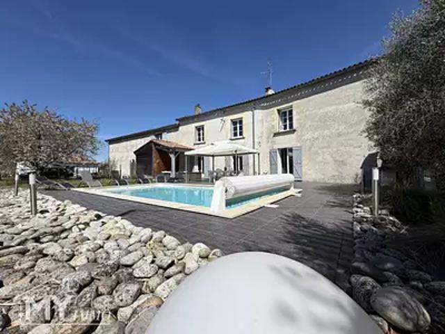 Saint Antoine de Breuilh 24230 Achat / Vente maison 9 pièces t9 piscine