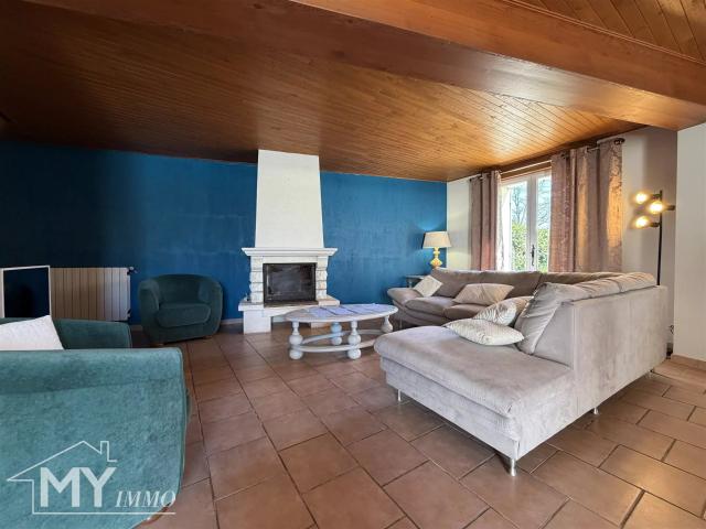SAINT ANTOINE DE BREUILH: Propriété de 313m² sur terrain de. 313m² Saint Antoine de Breuilh