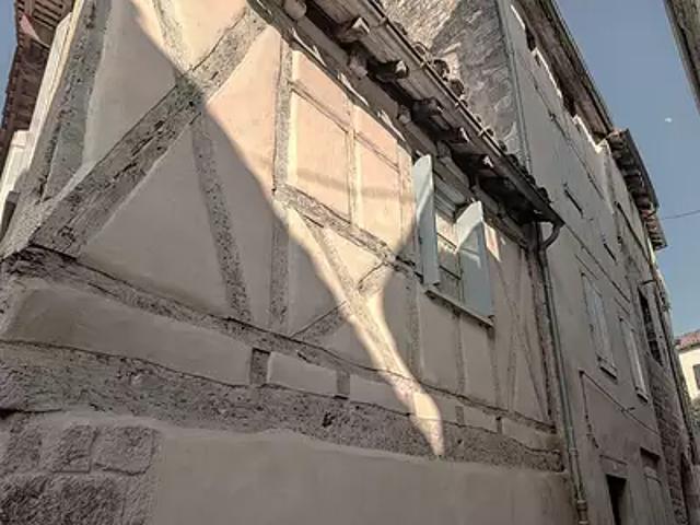Saint Antonin Noble Val 82140 Achat / Vente maison 10 pièces t10 au dernier étage