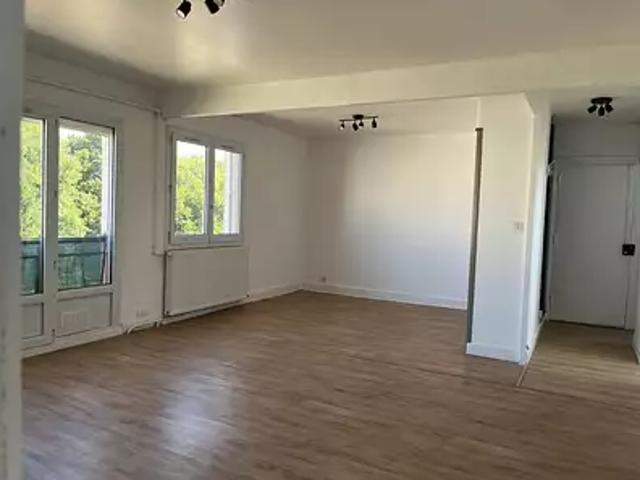 Saint Astier 24110 Achat / Vente appartement 4 pièces t4 au dernier étage parking
